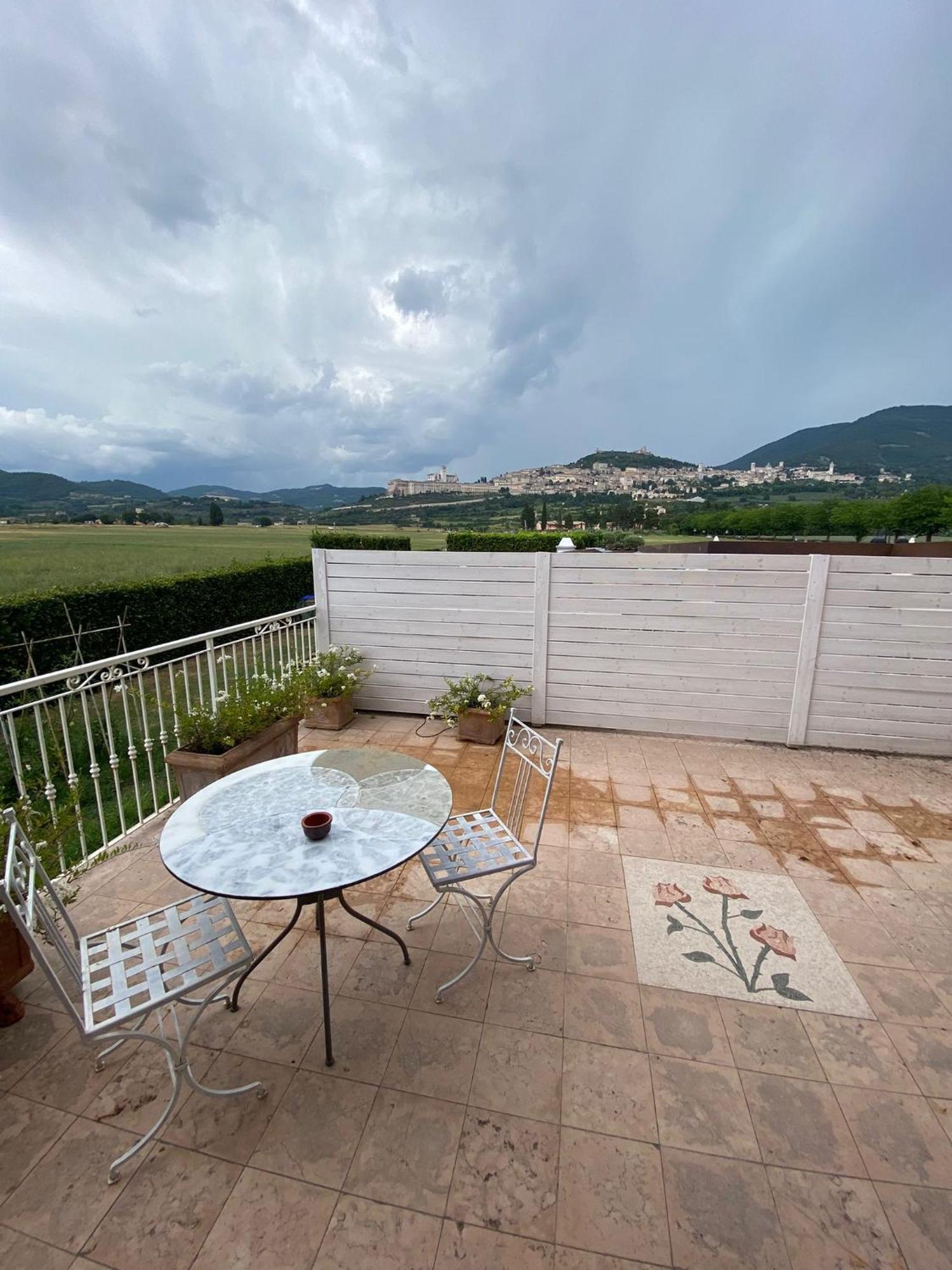 Villa Unica Assisi Agri-Charming House Exterior foto